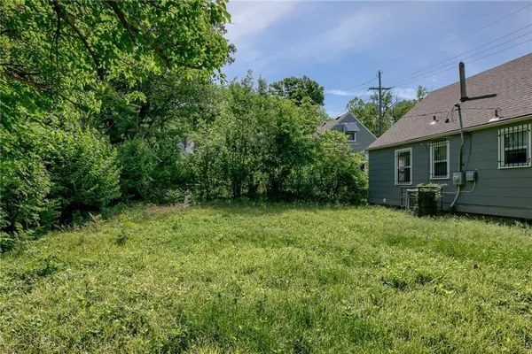 $139,900 | 2816 East 63rd Street, Kansas City, MO 64130
