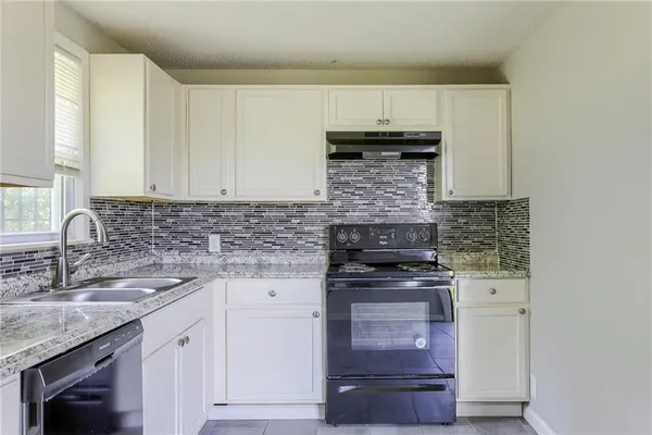 $139,900 | 2816 East 63rd Street, Kansas City, MO 64130