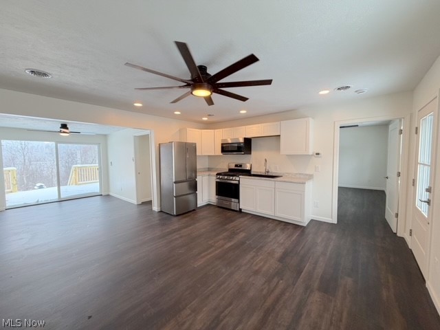 1634 Roxford Church Road Southeast Dennison, OH 44621 - Photo 6 of 30