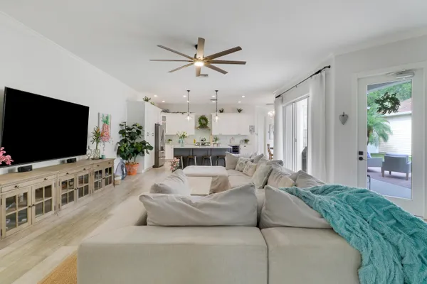 $1,099,000 | 322 Marlberry Circle, Jupiter, FL 33458