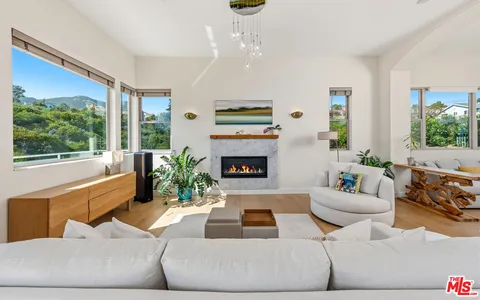 $4,250,000 | 5787 Calpine Drive, Malibu, CA 90265