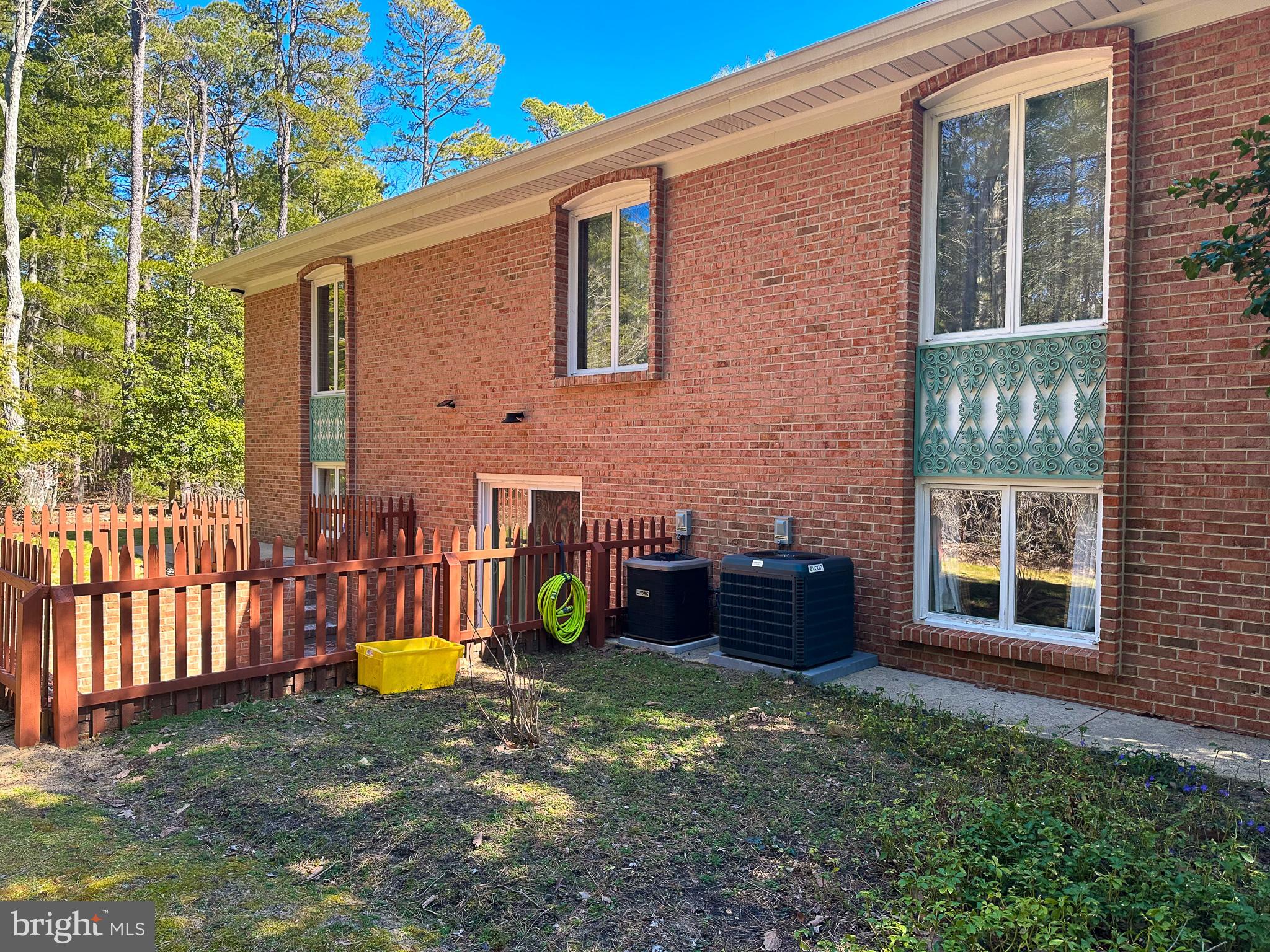 600 Glenside Road Millville, NJ 08332 - Photo 2 of 61 a view of a house with a chairs in patio