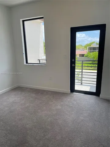 $3,950 | 20588 Northeast 5th Place, Miami, FL 33179