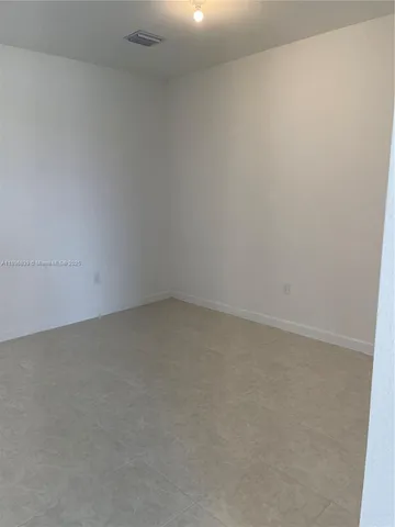 $3,950 | 20588 Northeast 5th Place, Miami, FL 33179