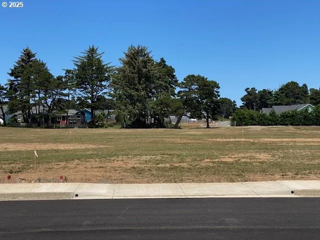 $165,000 | Shearwater Circle, Unit 5, Bandon, OR 97411