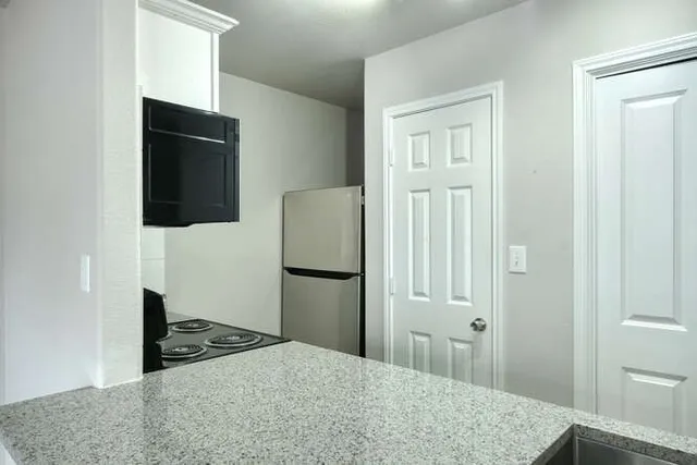 $950 | 107 Castleberry Court, Unit D, Bertram, TX 78605