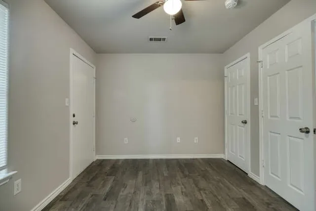 $950 | 107 Castleberry Court, Unit D, Bertram, TX 78605