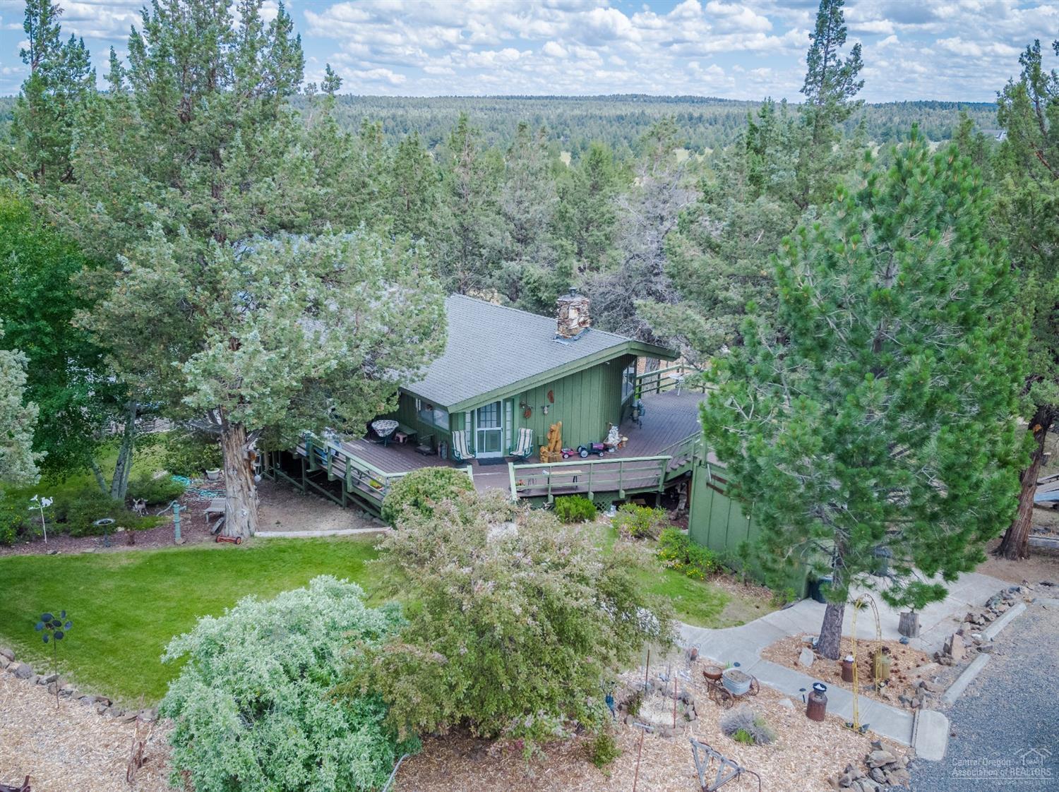 18245 Plainview Road Bend, OR 97703 - Photo 1 of 23 Primary Photo