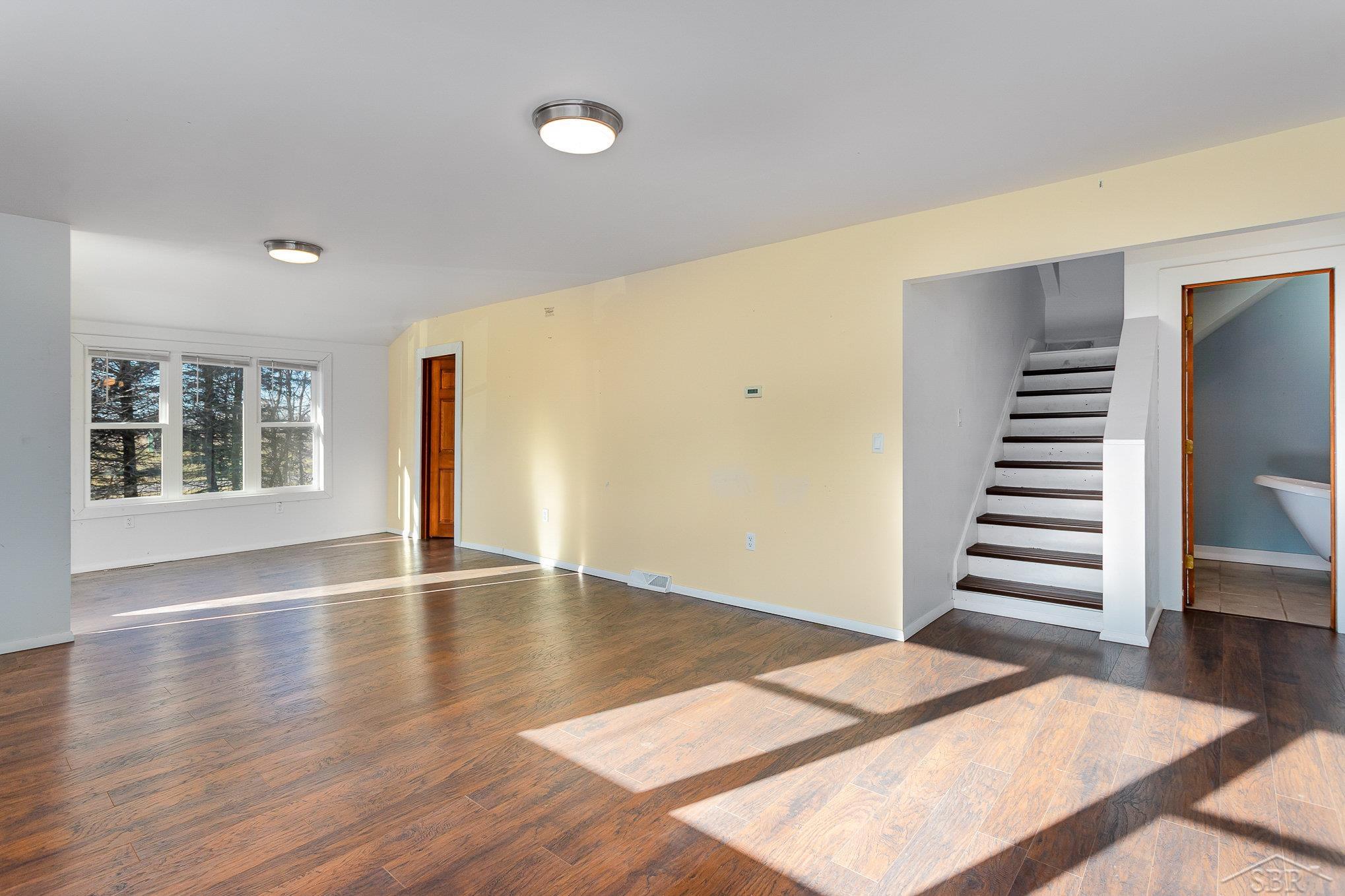 3831 South Gleaner Road Saginaw, MI 48609 - Photo 6 of 34 50128298-5.JPG