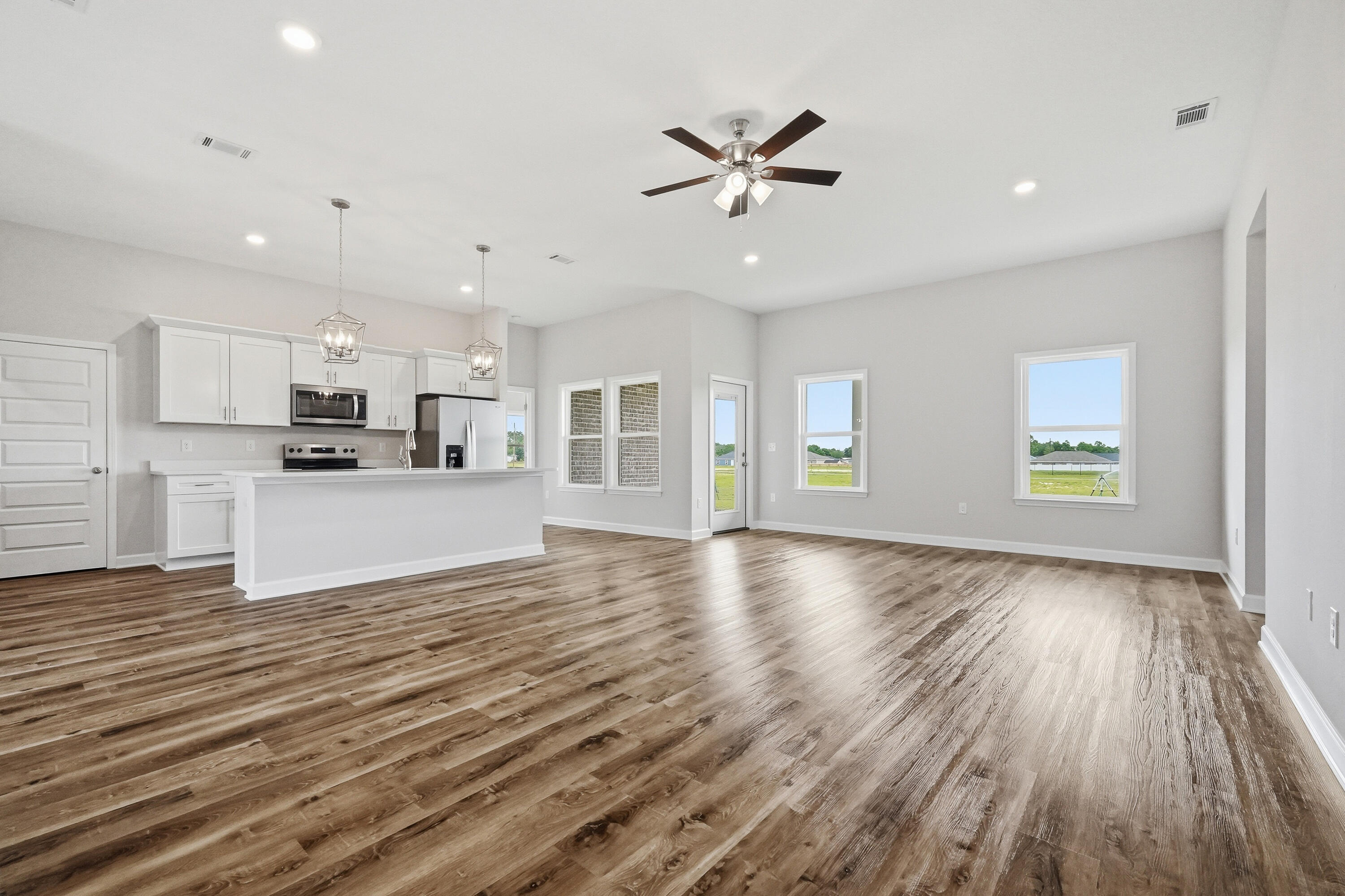 6111 Mildreds Way Crestview, FL 32539 - Photo 5 of 9 1