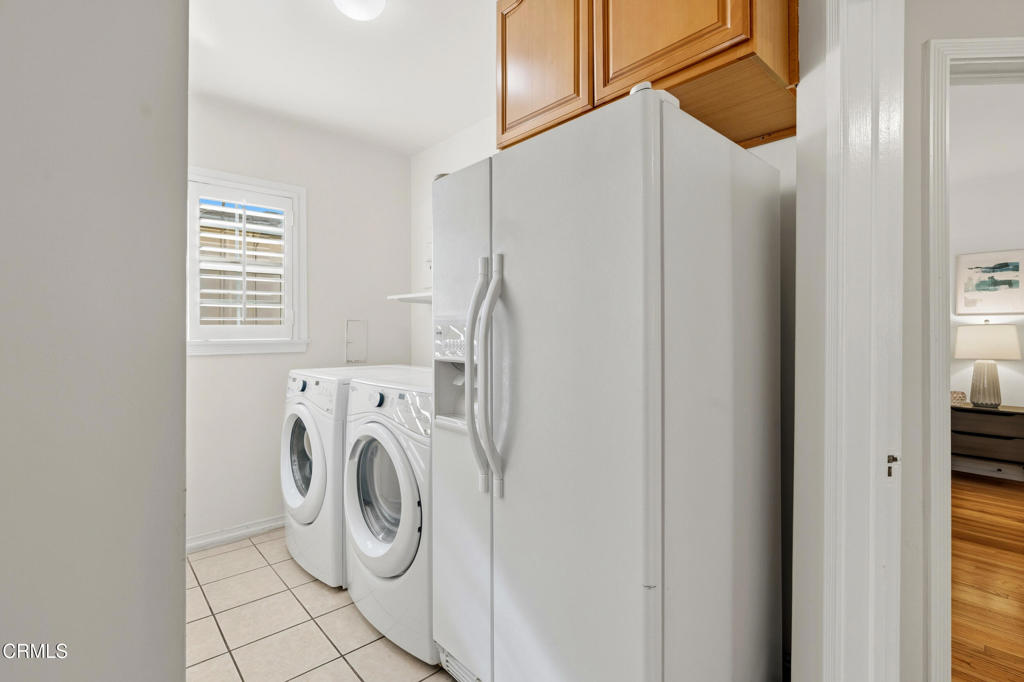 1809 South Palm Avenue Alhambra, CA 91803 - Photo 21 of 44 a utility room with dryer and washer