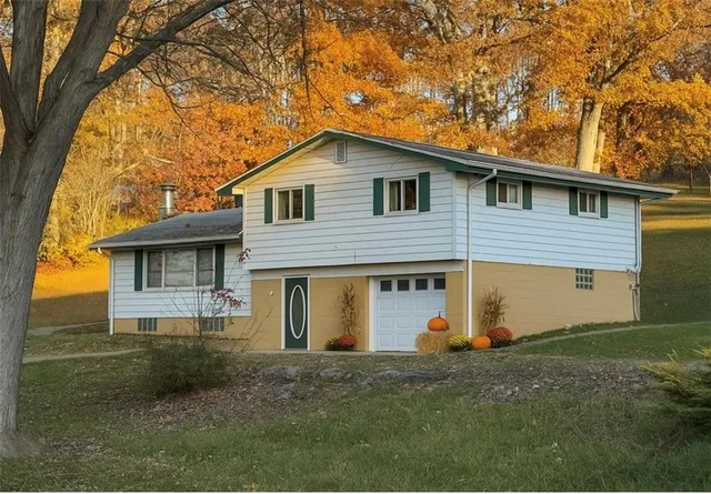 $205,000 | 464 State Rte 1027, Kittanning, PA 16201