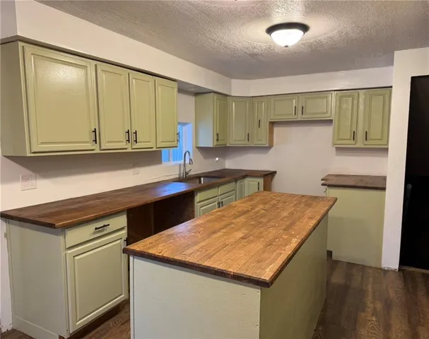 $205,000 | 464 State Rte 1027, Kittanning, PA 16201