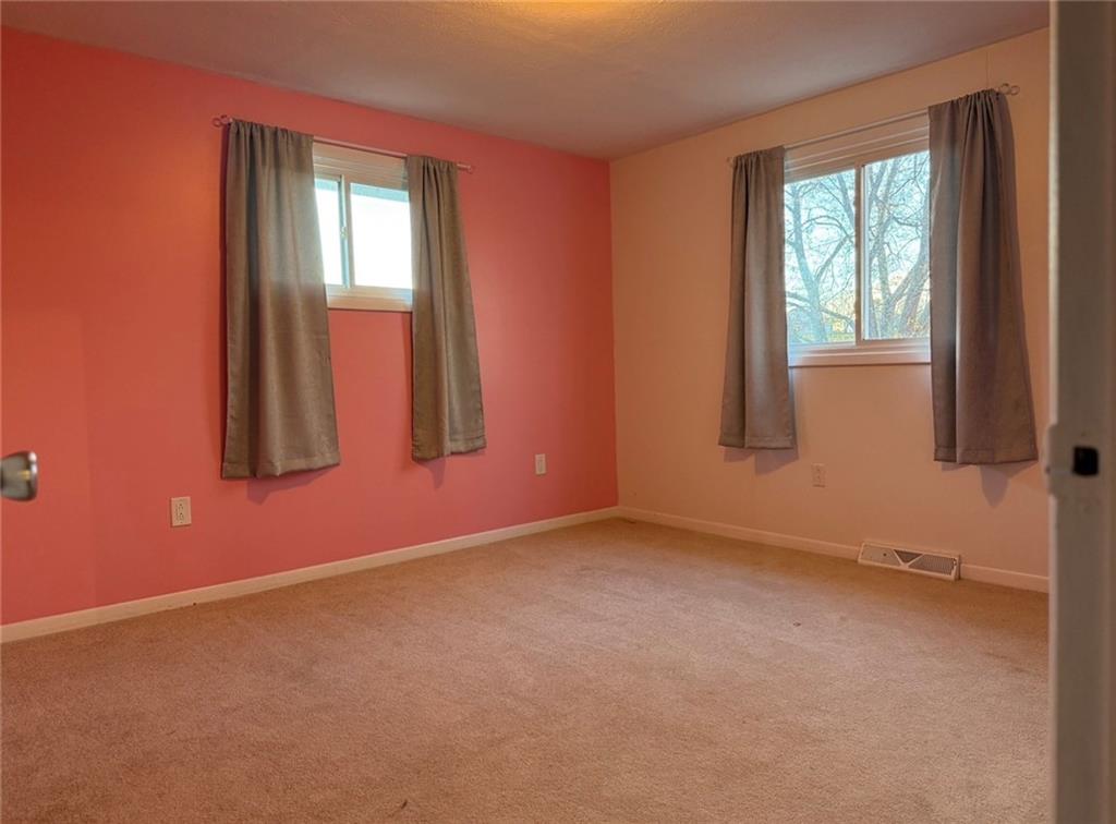 464 State Rte 1027 Kittanning, PA 16201 - Photo 20 of 24 an empty room with windows