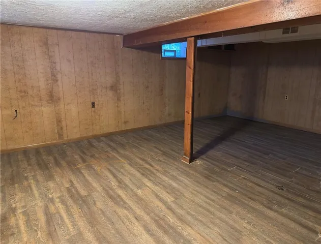 $205,000 | 464 State Rte 1027, Kittanning, PA 16201