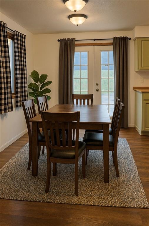 464 State Rte 1027 Kittanning, PA 16201 - Photo 4 of 24 a view of a dining room with furniture