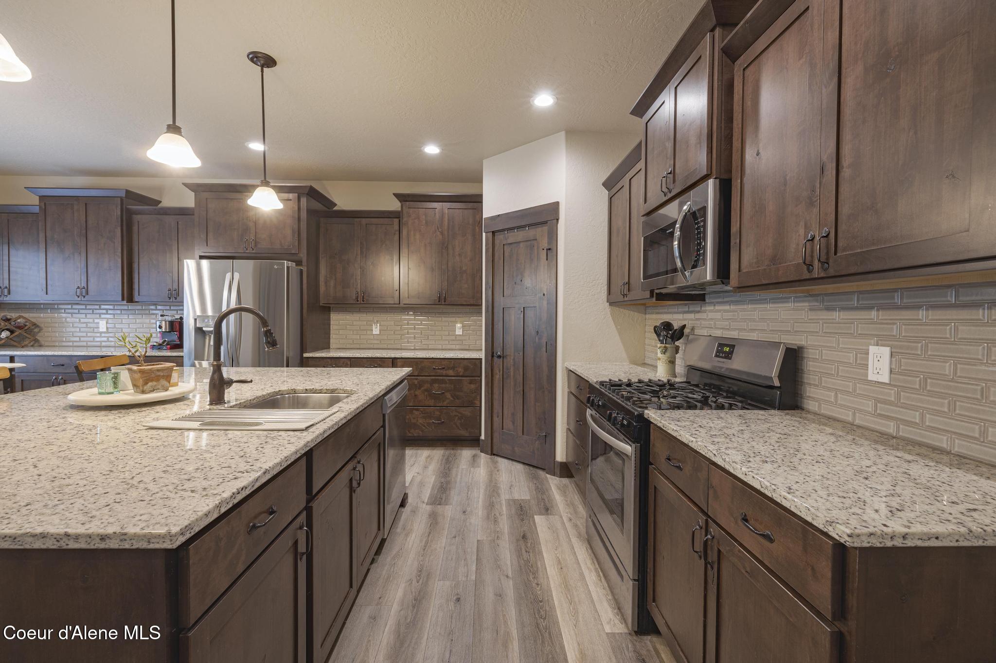 23378 North Prominence Road Rathdrum, ID 83858 - Photo 21 of 40 25