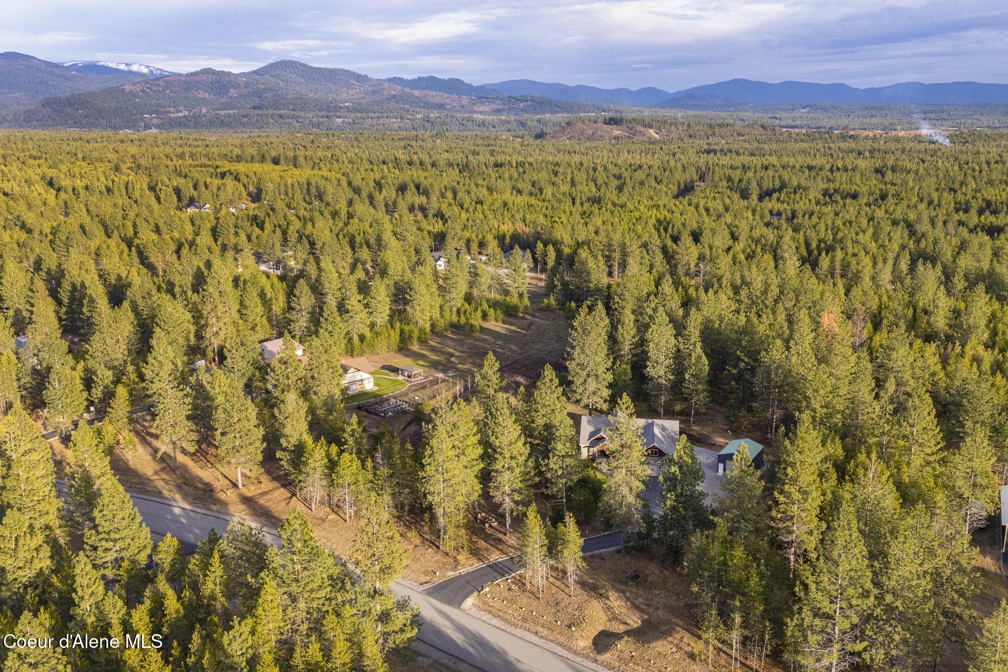 23378 North Prominence Road Rathdrum, ID 83858 - Photo 3 of 40 3