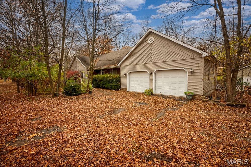 1812 Calico Road Marion, IL 62959 - Photo 1 of 17
