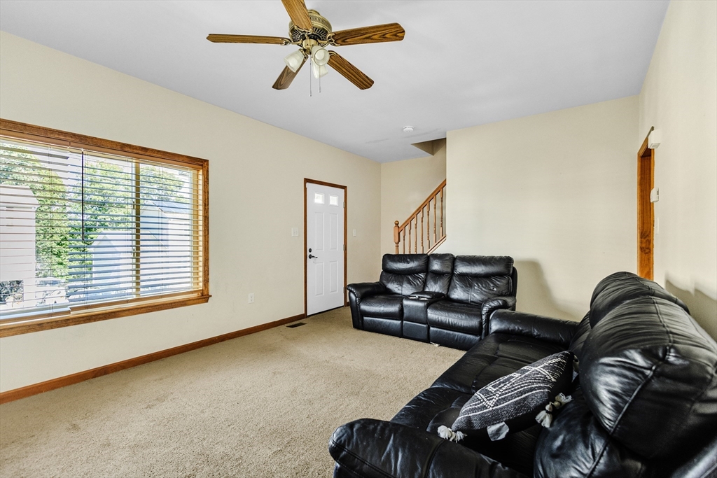21 Arrowsic Street Worcester, MA 01606 - Photo 9 of 25