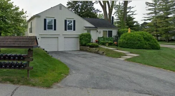 $250,000 | 1212 Kings Cove Court, Rochester Hills, MI 48306
