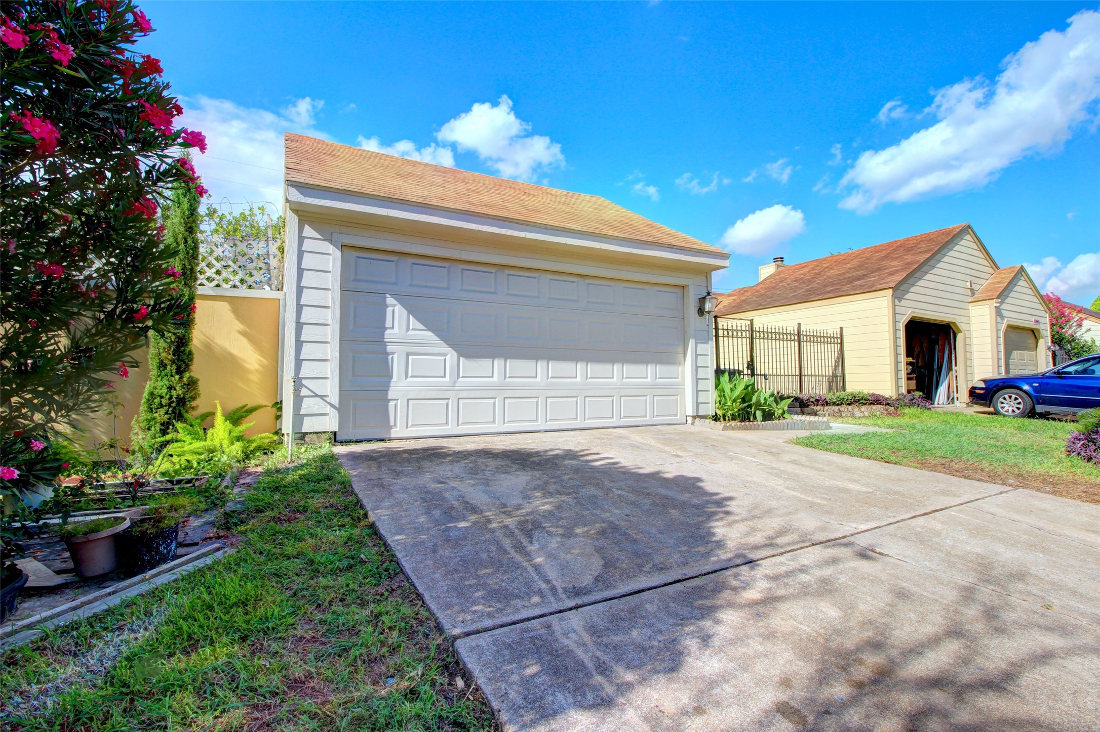 11842 Spring Grove Drive Houston, TX 77099 - Photo 2 of 50