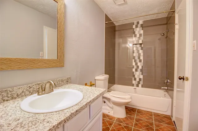 $1,800 | 11842 Spring Grove Drive, Houston, TX 77099