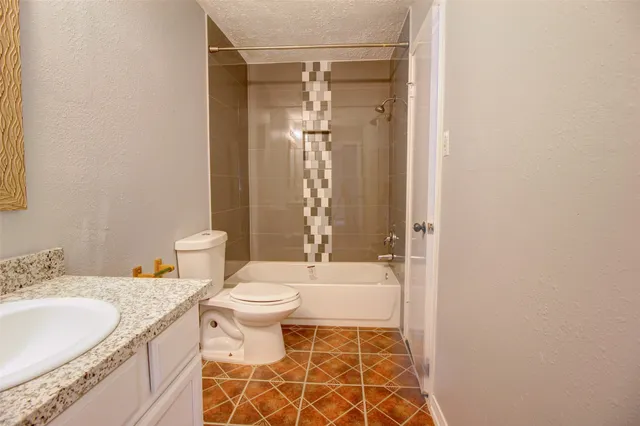 $1,800 | 11842 Spring Grove Drive, Houston, TX 77099