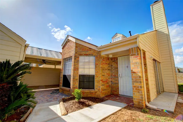 $1,800 | 11842 Spring Grove Drive, Houston, TX 77099