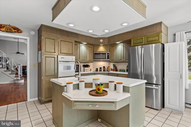 $425,000 | 1605 Colonial Road, Harrisburg, PA 17112