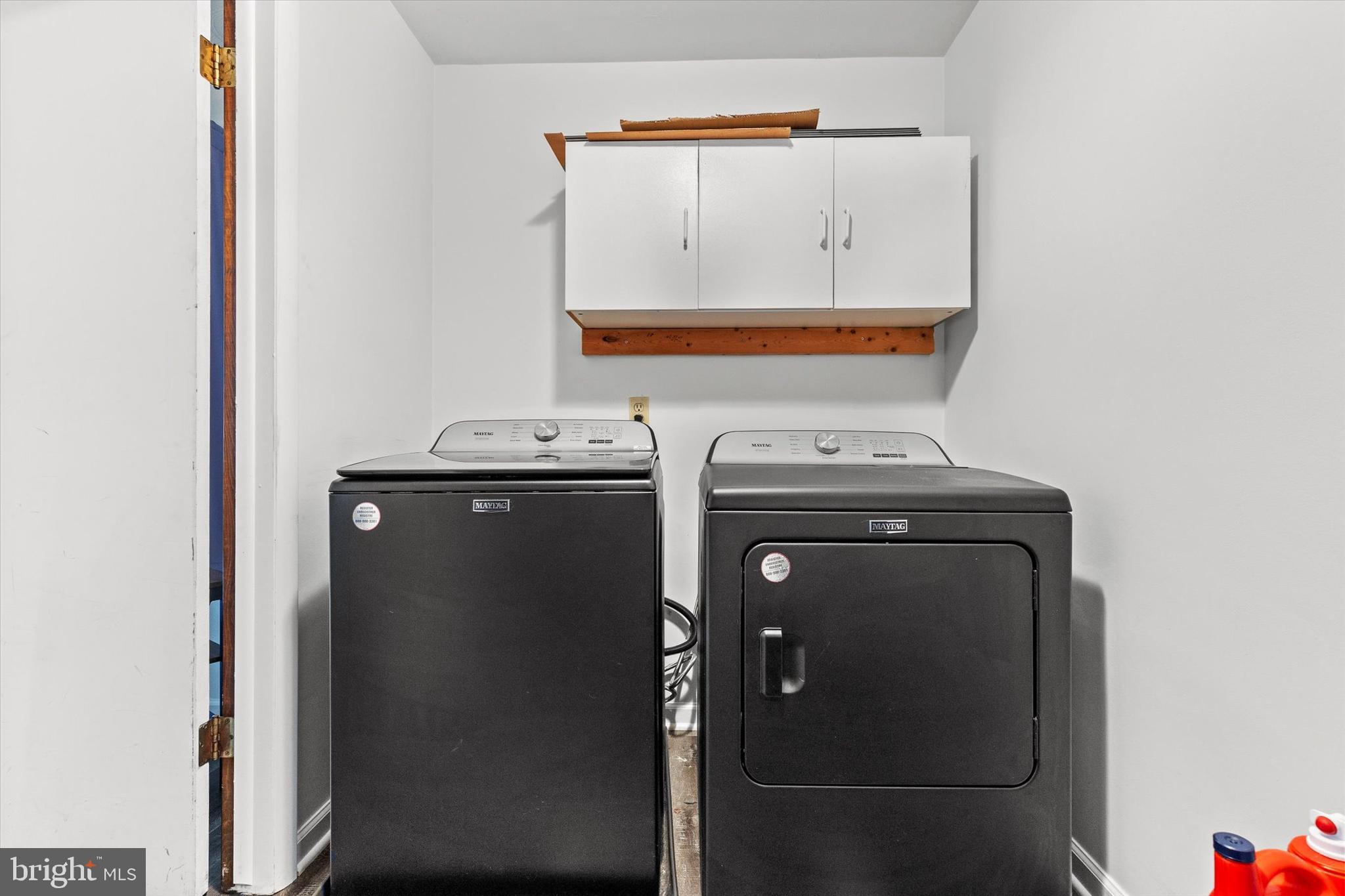 1605 Colonial Road Harrisburg, PA 17112 - Photo 29 of 39 a utility room with dryer and washer