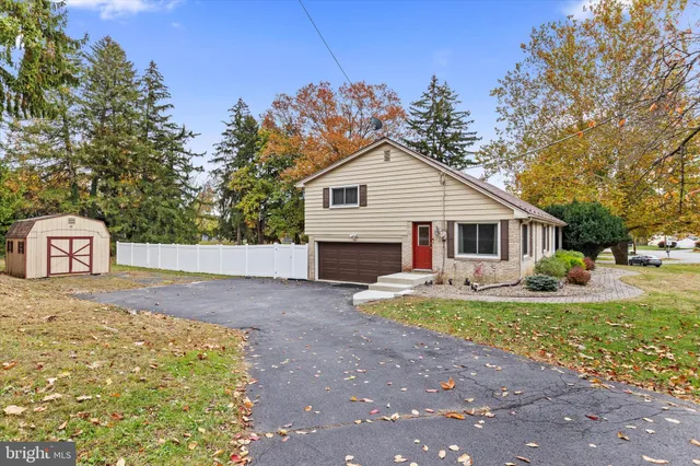 $425,000 | 1605 Colonial Road, Harrisburg, PA 17112