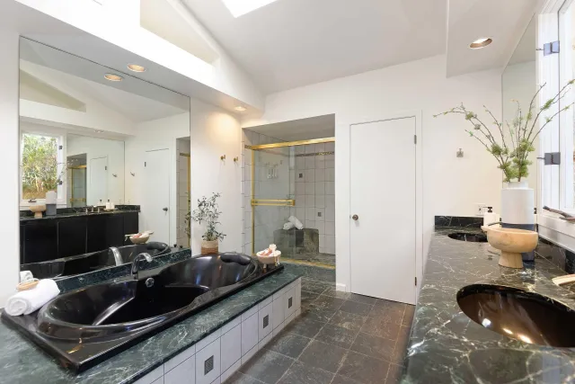 $2,950,000 | 619 Bonair Way, La Jolla, CA 92037