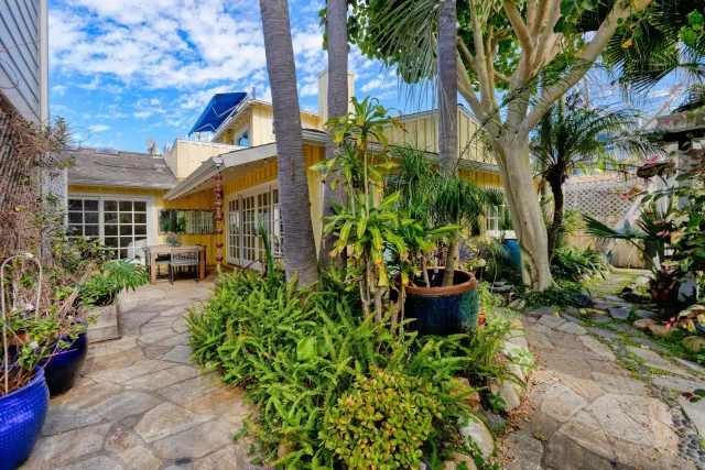 $2,950,000 | 619 Bonair Way, La Jolla, CA 92037