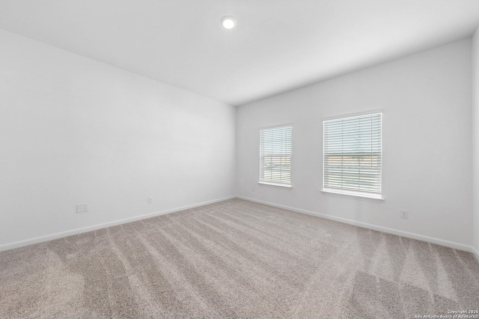 16001 Delgado Hills Lytle, TX 78052 - Photo 12 of 30