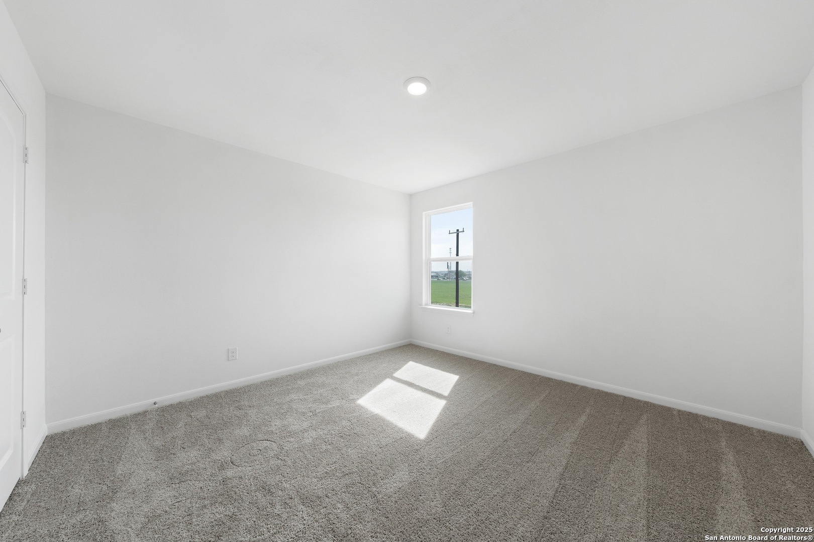 16001 Delgado Hills Lytle, TX 78052 - Photo 15 of 30