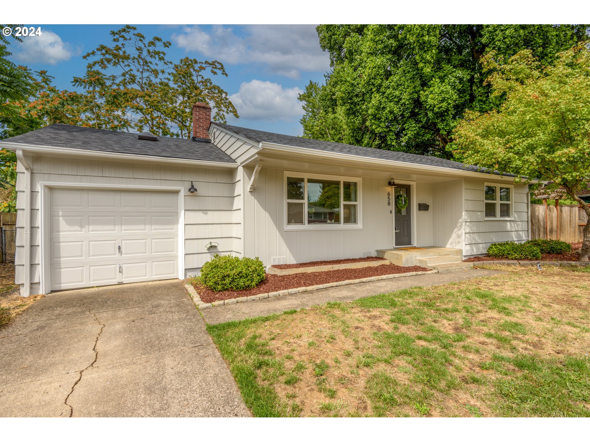 658 Baxter Street Eugene, OR 97402 - Photo 1 of 30 Gallery Image 1