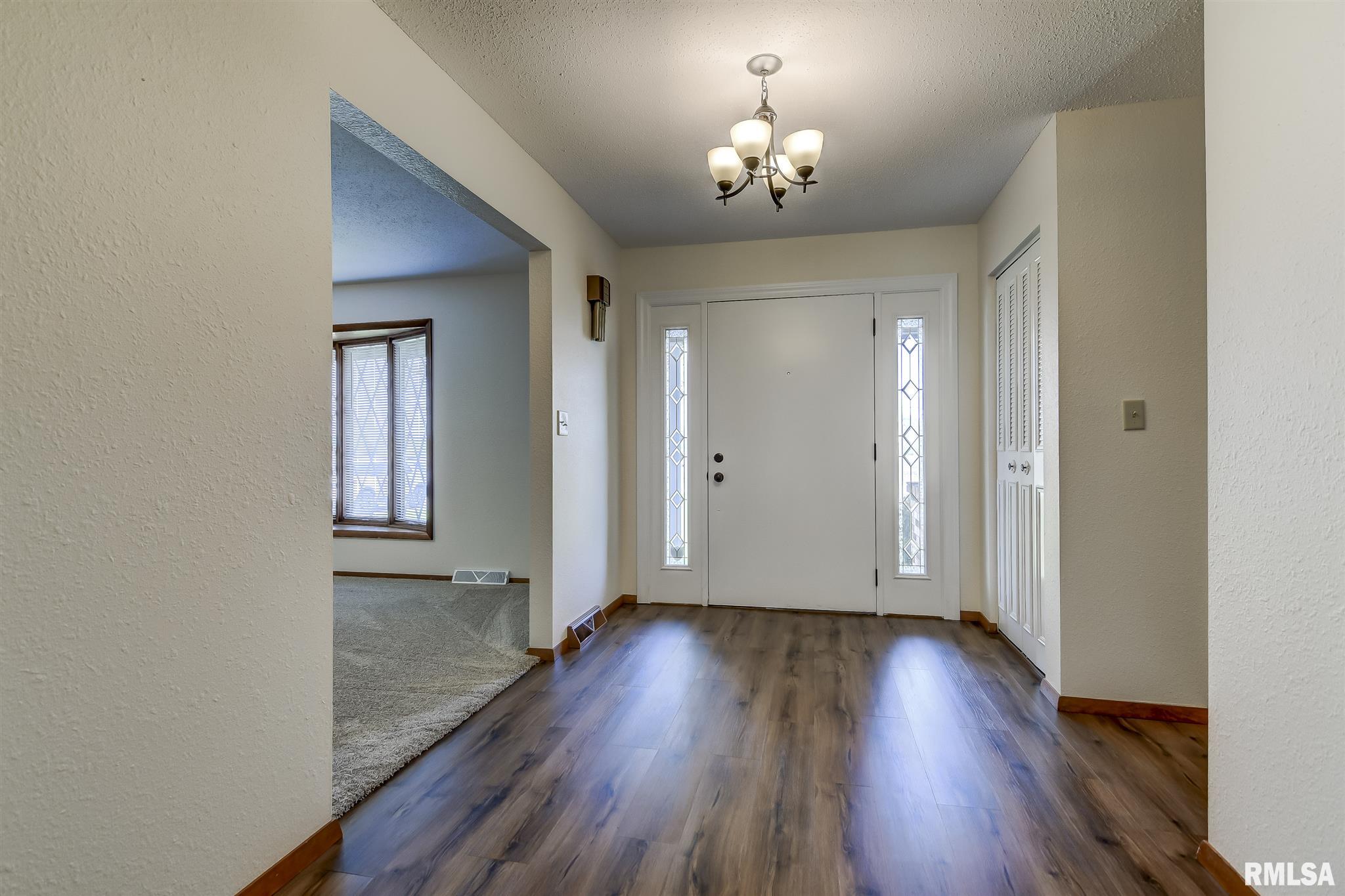 2939 County Road 4 1/2 East Springfield, IL 62707 - Photo 2 of 39 Gallery Image 2