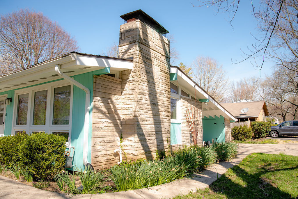 9110 Warwick Road Indianapolis, IN 46240 - Photo 4 of 54 Gallery Image 4