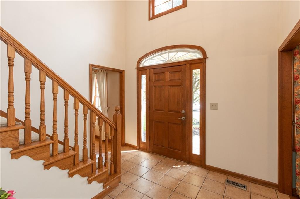 8010 Castle Cove Road Indianapolis, IN 46256 - Photo 4 of 35 Gallery Image 4