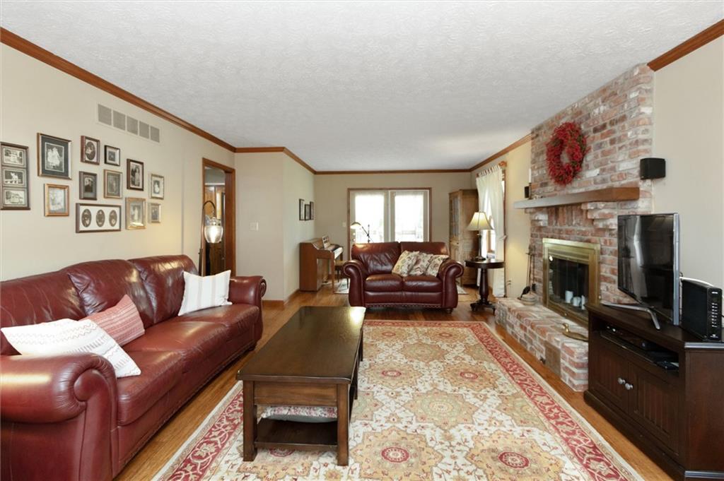 8010 Castle Cove Road Indianapolis, IN 46256 - Photo 5 of 35 Gallery Image 5