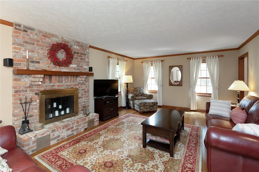 8010 Castle Cove Road Indianapolis, IN 46256 - Photo 6 of 35 Gallery Image 6