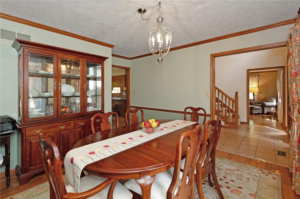 8010 Castle Cove Road Indianapolis, IN 46256 - Photo 9 of 35 Gallery Image 9