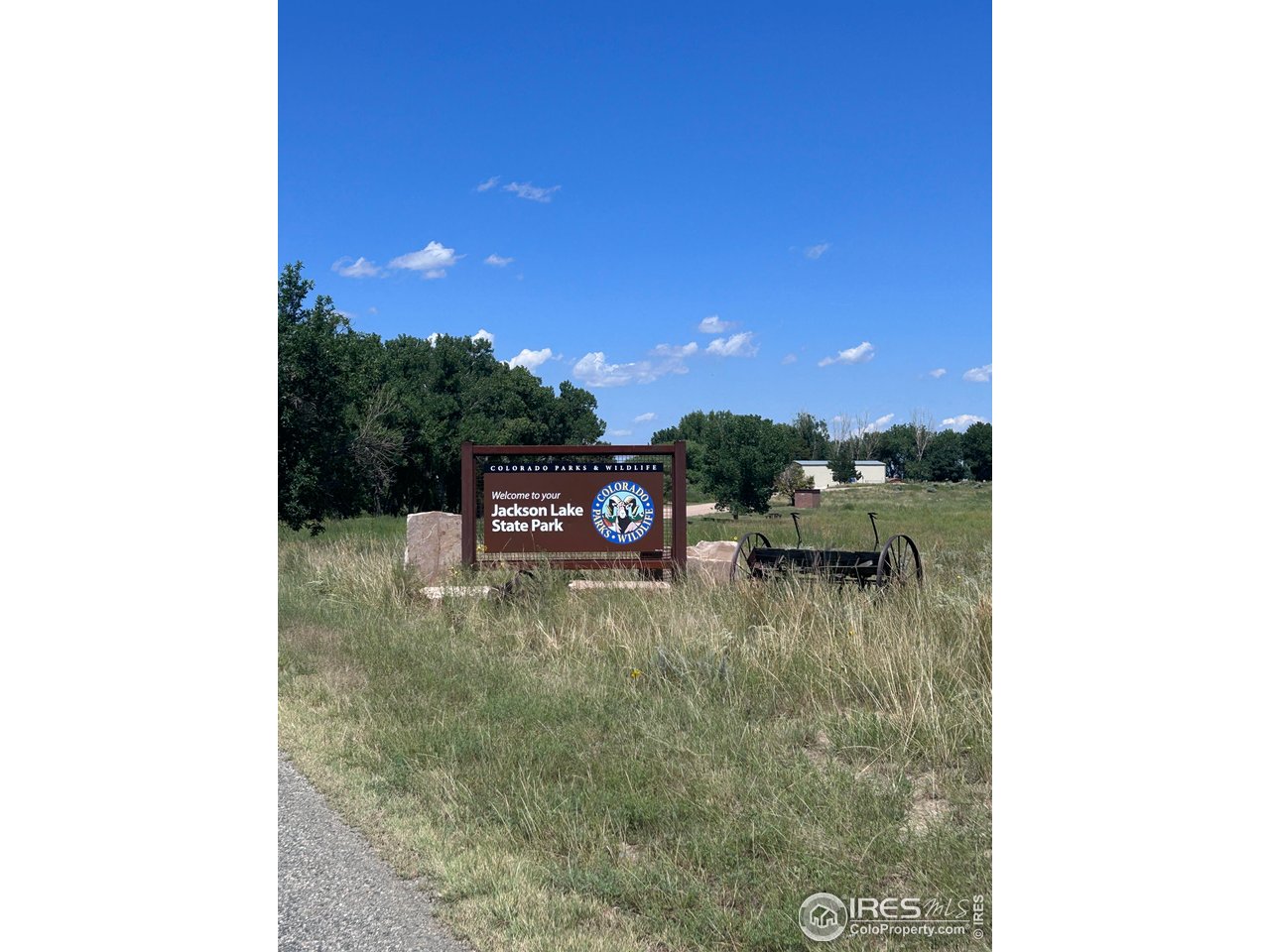 213 Kiowa Road Weldona, CO 80653 - Photo 10 of 25 a bathroom with a sink and a mirror