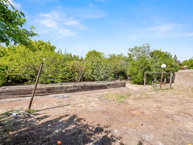 $549,000 | 2414 Country Club Lane, Selma, CA 93662