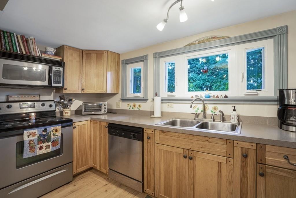 28 Londonderry Road Framingham, MA 01701 - Photo 14 of 40 Gallery Image 14