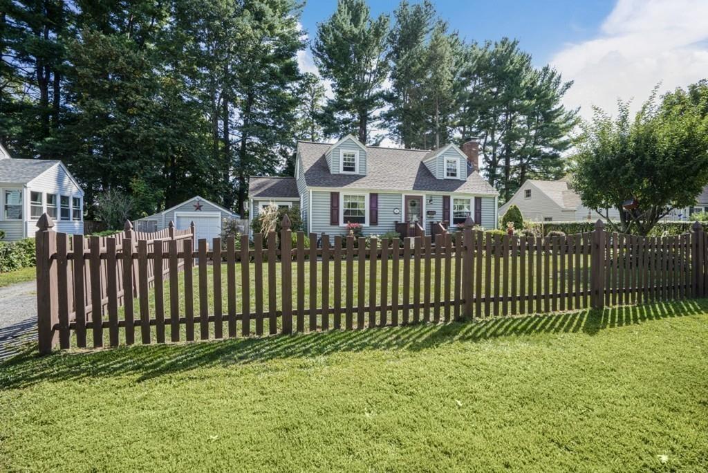 28 Londonderry Road Framingham, MA 01701 - Photo 4 of 40 Gallery Image 4