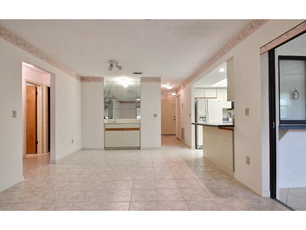 237 Del Monte Road Sebastian, FL 32958 - Photo 5 of 36 Gallery Image 5