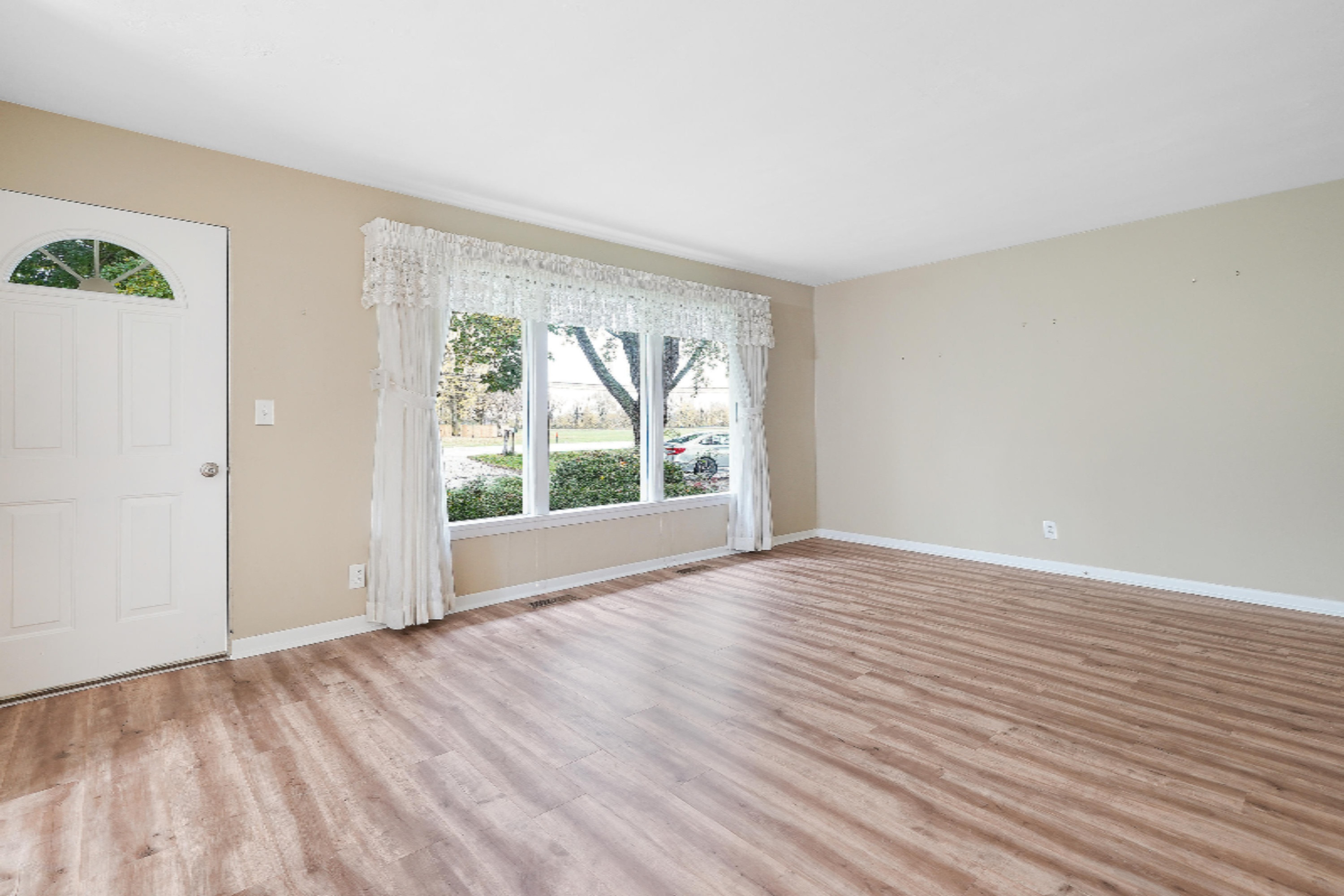 3633 Lincoln Road Hamilton, MI 49419 - Photo 2 of 30 DSC08213