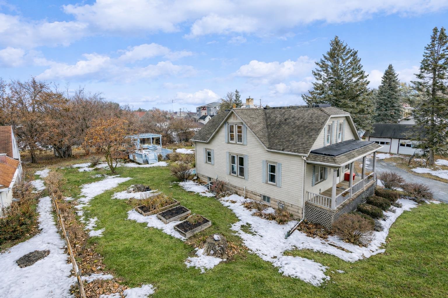 314 Columbus Avenue Brillion, WI 54110 - Photo 2 of 22